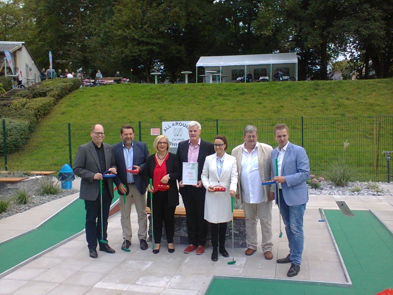 Mehr über den Artikel erfahren Offizielle Einweihung der Filzgolfanlage im Fun Park Wanne