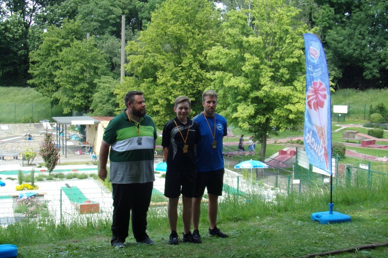 Mehr über den Artikel erfahren Jüngster Teilnehmer gewinnt NESTLÉ SCHÖLLER Filzgolf-Masters !