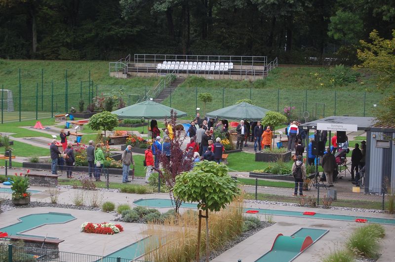 Mehr über den Artikel erfahren Wiedereröffnung der Miniaturgolfanlage in Wanne