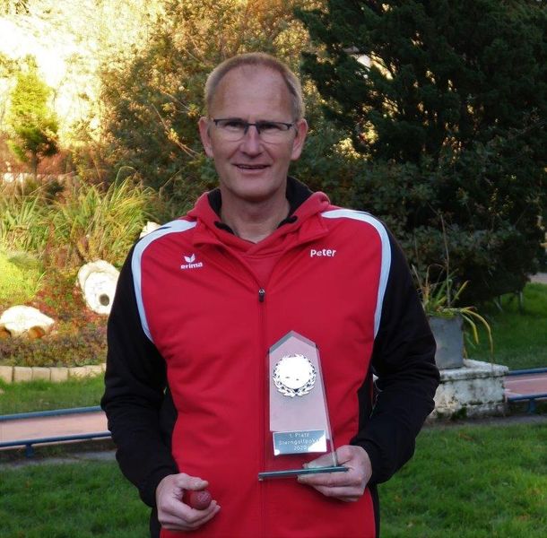 Mehr über den Artikel erfahren Peter Hensel gewinnt beim Sterngolfpokal